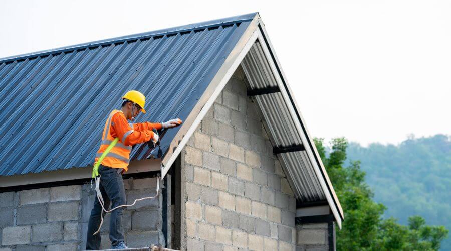 Professional residential roofers in Oakland, MD